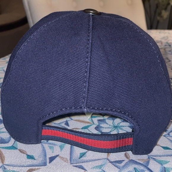 Authentic Gucci baseball hat - Picture 10 of 11